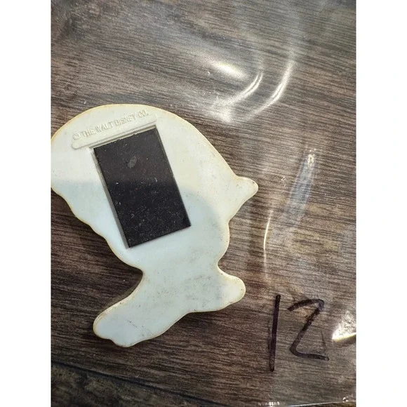 Mickey Mouse Fantasia Magician magnet Walt disney Productions Plastic Vintage - Picture 3 of 4